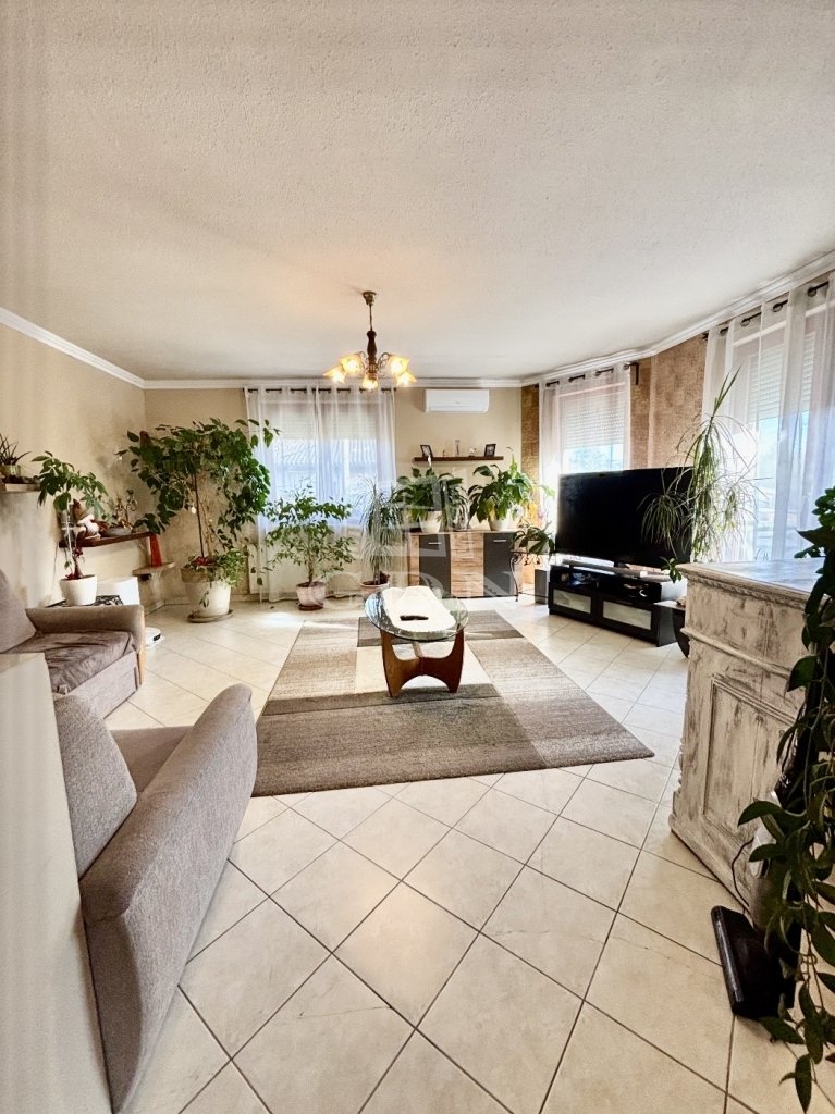 3 bed · 119m² · 125.000.000 ft