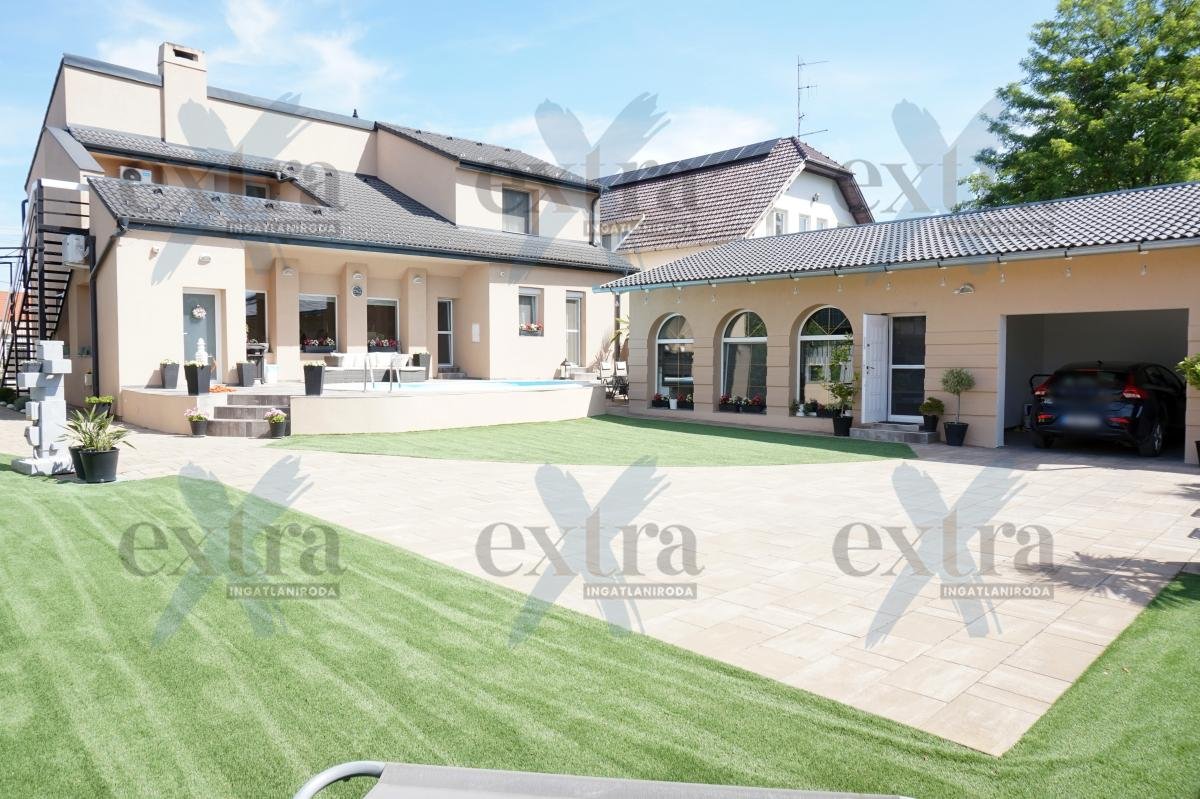 10 bed · 311m² · 345.000.000 ft