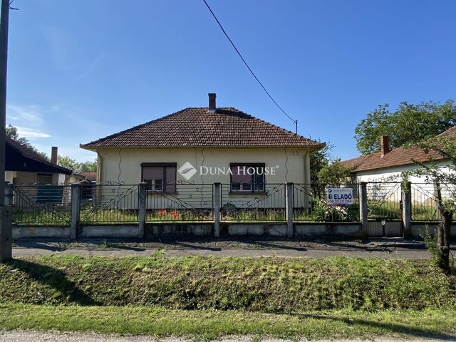 Eladó családi ház, Békéscsabán 17.9 M Ft, 3 szobás