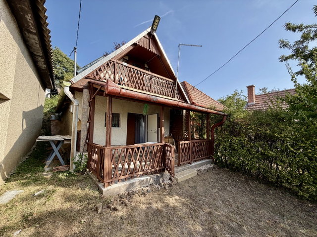 Eladó nyaraló, Rózsaszentmártonon 13.5 M Ft, 2 szobás