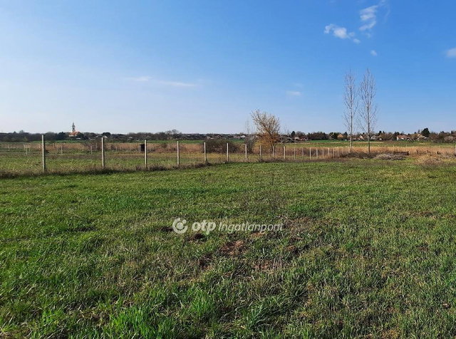 Eladó telek, Balatonszabadiban 13.5 M Ft / költözzbe.hu