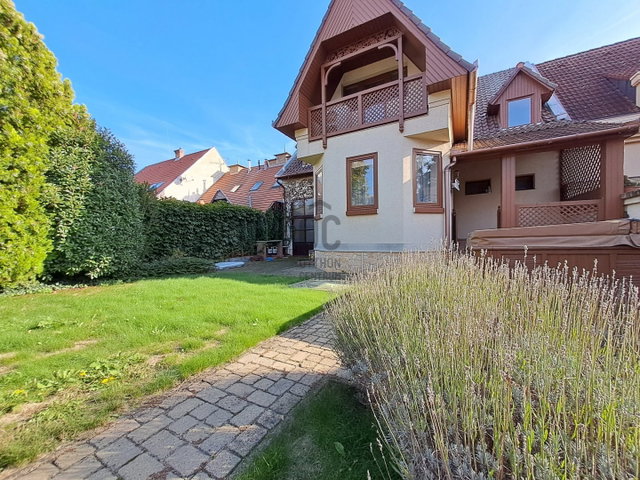 Eladó családi ház, Kecskeméten 145 M Ft, 7 szobás