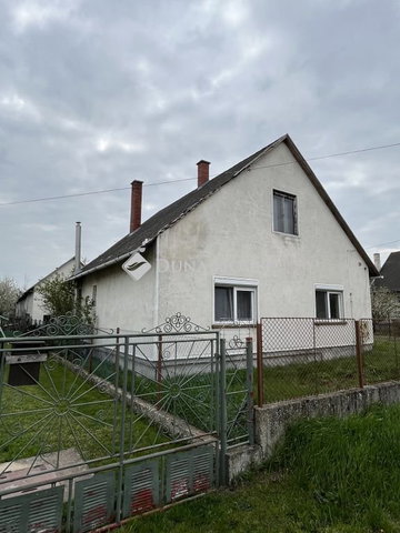 Eladó családi ház, Berhidán 55 M Ft, 2 szobás