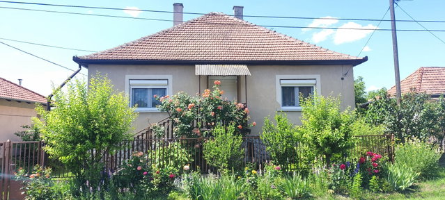 Eladó családi ház, Szomolyán 39.5 M Ft, 3 szobás