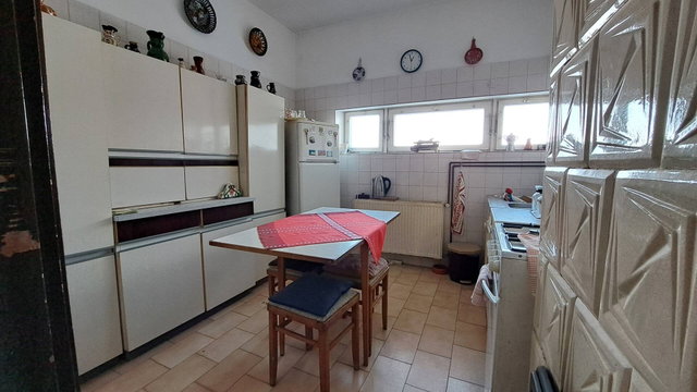 Eladó családi ház, Göncön 43 M Ft, 5 szobás