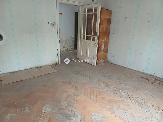 Eladó családi ház, Miskolcon 39.9 M Ft, 2 szobás