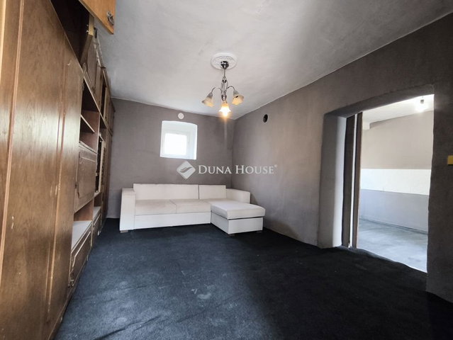 Eladó családi ház, Dombóváron 13 M Ft, 2 szobás