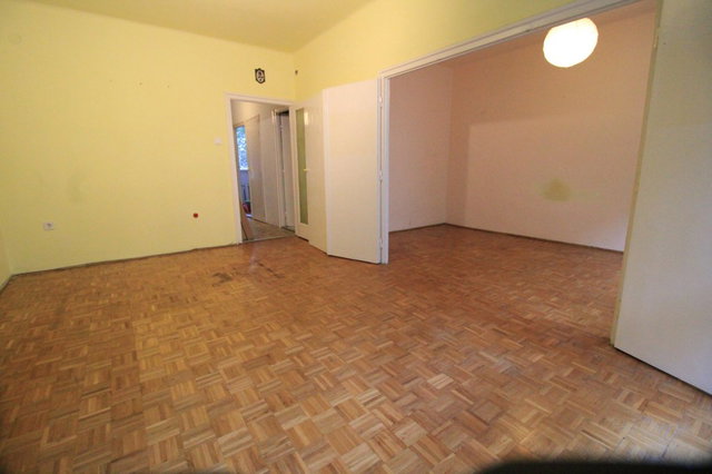 Eladó panellakás, Salgótarjánban 31.5 M Ft, 2+1 szobás
