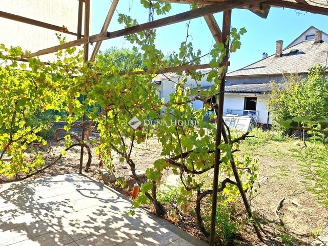 Eladó családi ház, Budapesten, XVIII. kerületben 64.9 M Ft