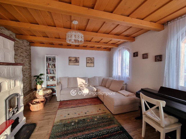 Eladó családi ház, Bakonyjákón 97.5 M Ft, 2+3 szobás