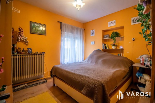 Eladó családi ház, Székesfehérvárott 69 M Ft, 5 szobás