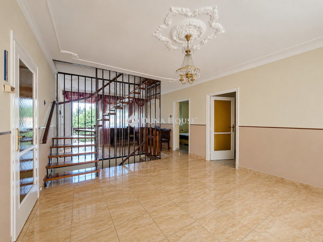 Eladó családi ház, Tiszakécskén 79.5 M Ft, 5 szobás