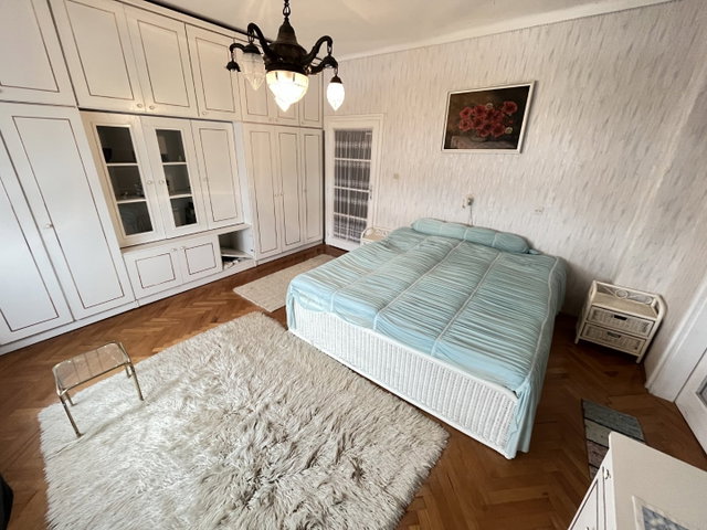 Eladó családi ház, Sásdon 35.9 M Ft, 2+2 szobás