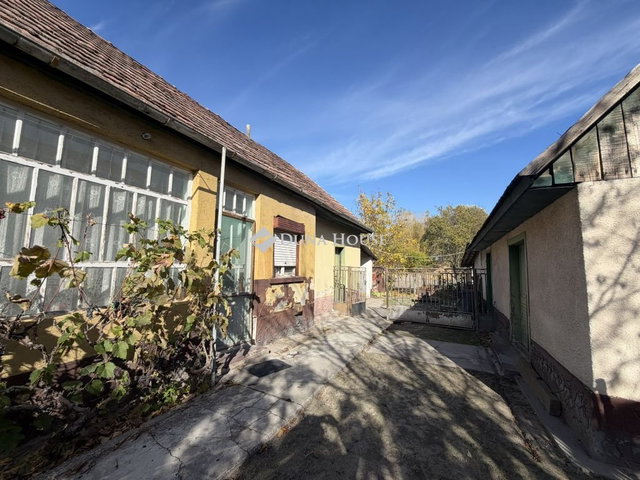 Eladó családi ház, Dabason 35 M Ft, 3 szobás