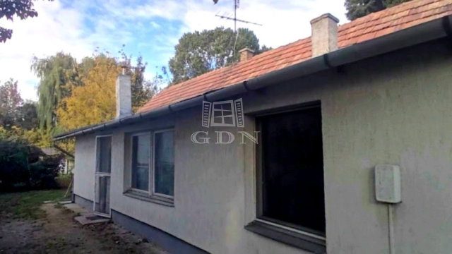 Eladó családi ház, Gödöllőn 62.5 M Ft, 2 szobás