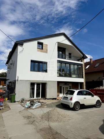 Eladó téglalakás, Budapesten, XV. kerületben 70.99 M Ft