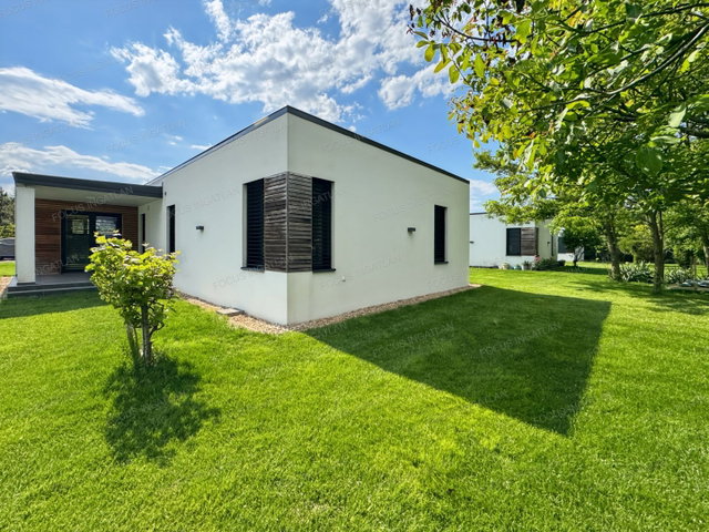 Eladó családi ház, Kecskeméten 119 M Ft, 4 szobás