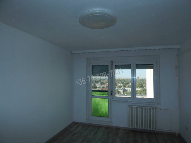 Eladó panellakás, Tatabányán 34.9 M Ft, 2 szobás