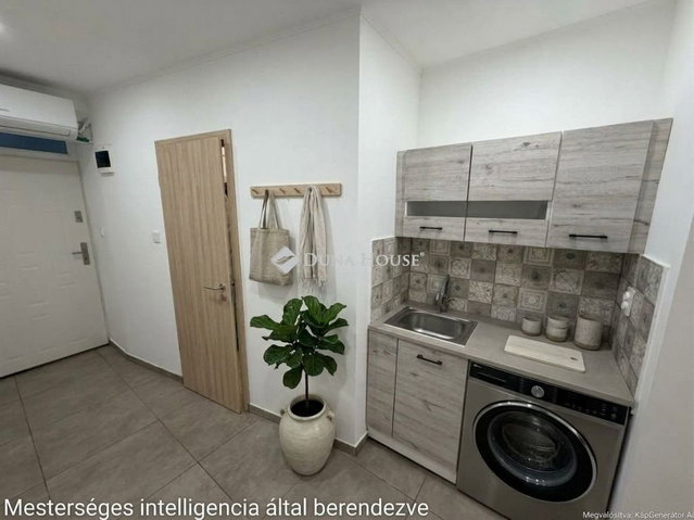 Eladó téglalakás, Budapesten, VIII. kerületben 25 M Ft, 1 szobás