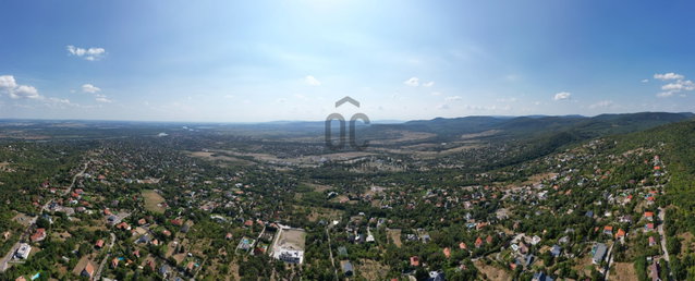Eladó családi ház, Szentendrén 240 M Ft, 7 szobás