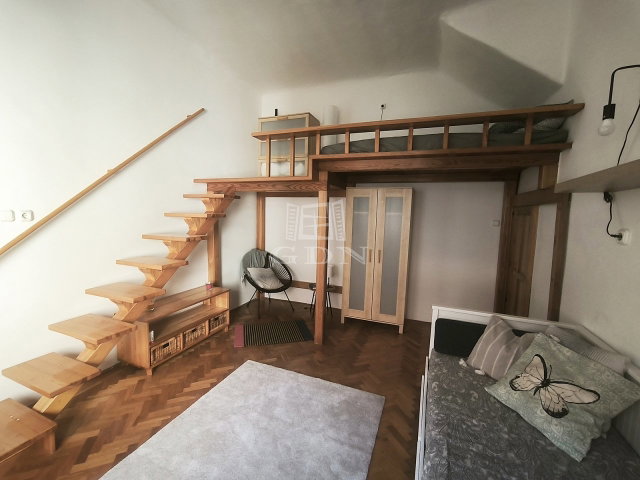 Kiadó téglalakás, albérlet, Budapesten, VI. kerületben