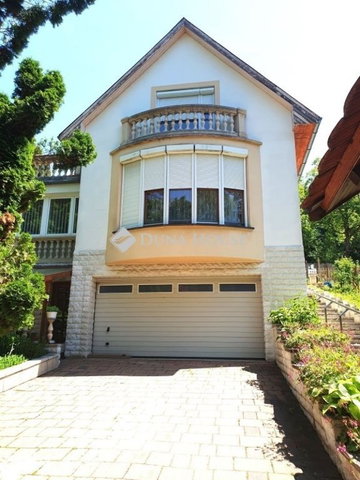 Eladó családi ház, Remeteszőlősön 220 M Ft, 7 szobás