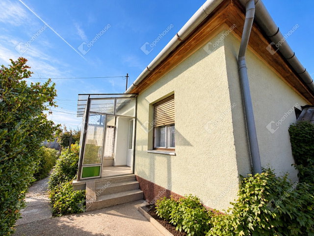 Eladó családi ház, Balatonszentgyörgyön 37.5 M Ft, 3 szobás