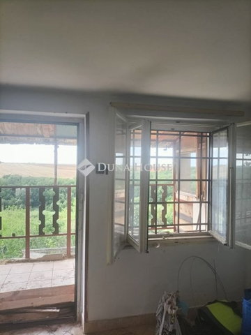 Eladó nyaraló, Adonyban 16 M Ft, 2 szobás / költözzbe.hu