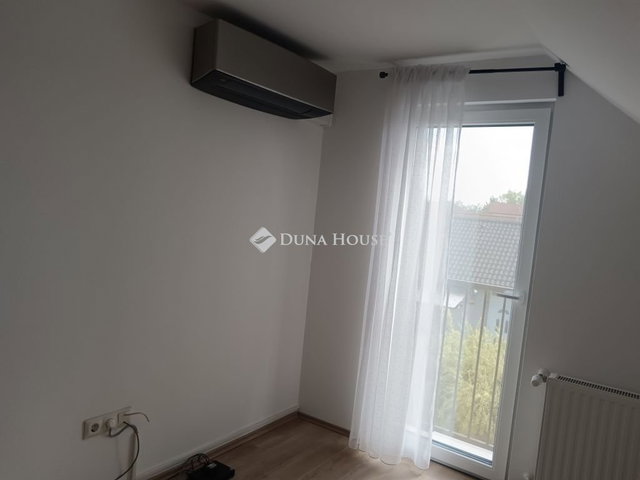 Eladó ikerház, Üllőn 112 M Ft, 4 szobás / költözzbe.hu
