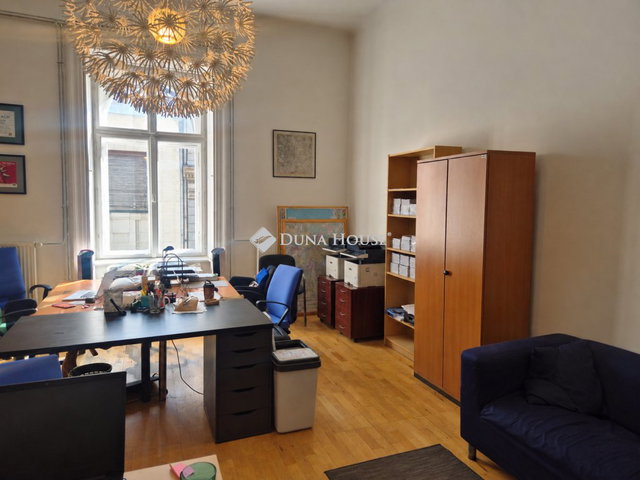 Eladó téglalakás, Budapesten, VI. kerületben, Teréz körúton