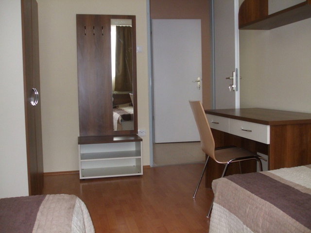 Kiadó téglalakás, albérlet, Pécsett 98 E Ft / hó, 2 szobás