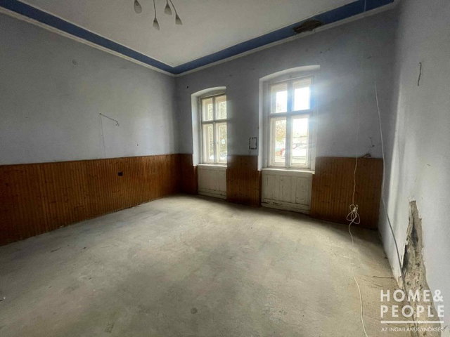Eladó családi ház, Hódmezővásárhelyen 54.99 M Ft, 8 szobás