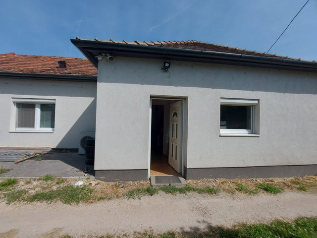 Eladó családi ház, Székesfehérvárott 64.9 M Ft, 4 szobás