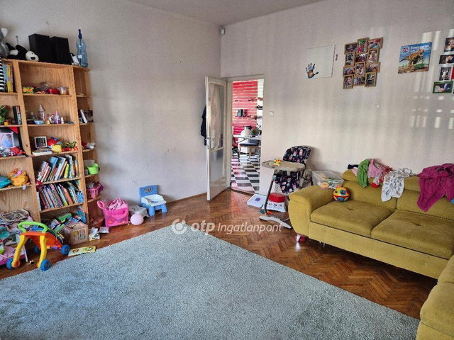 Kiadó családi ház, albérlet, Debrecenben 250 E Ft / hó