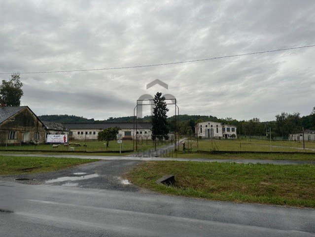 Eladó ipari ingatlan, Lovásziban 350 M Ft / költözzbe.hu