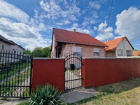 Eladó családi ház, Turán 55 M Ft, 2 szobás