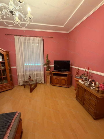 Eladó téglalakás, Oroszlányban 35 M Ft, 2 szobás