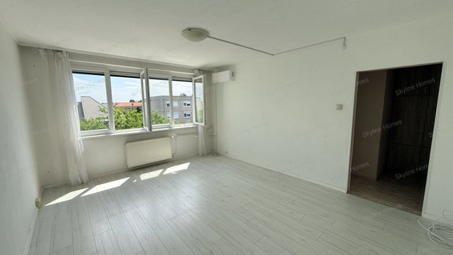 Eladó panellakás, Szigetszentmiklóson 41.5 M Ft, 1 szobás