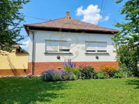 Eladó családi ház, Dunaföldváron 39.9 M Ft, 3 szobás