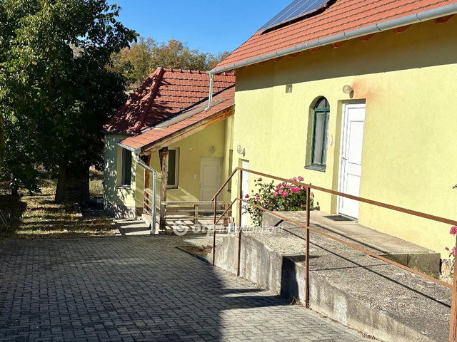 Eladó családi ház, Szilvásváradon 65 M Ft, 3 szobás