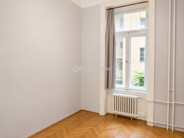 Eladó téglalakás, Budapesten, V. kerületben 105 M Ft, 4 szobás