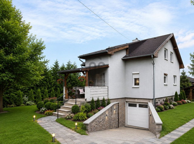 Eladó családi ház, Szigetszentmiklóson 94.99 M Ft, 8 szobás