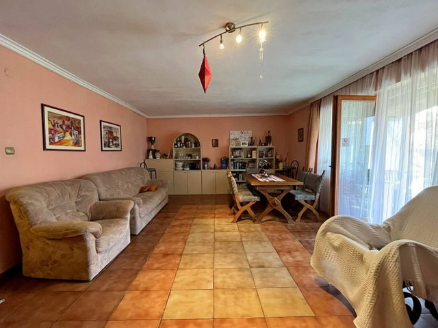 Eladó családi ház, Egerben 79.999 M Ft, 4 szobás