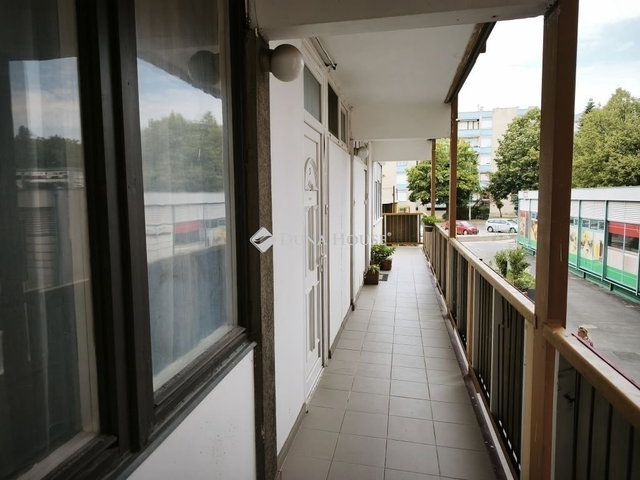 Eladó téglalakás, Szombathelyen 36.5 M Ft, 2 szobás