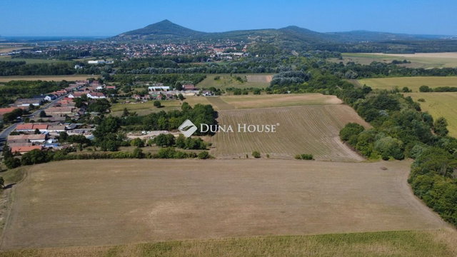 Eladó telek, Villányban 330 M Ft / költözzbe.hu