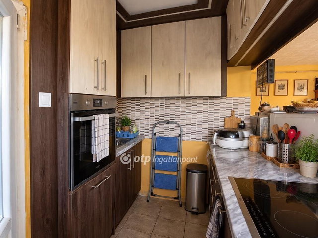 Eladó nyaraló, Gárdonyban 90 M Ft, 4+1 szobás