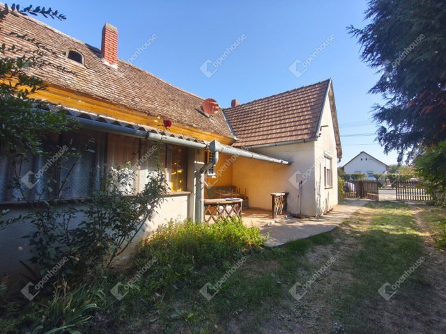 Eladó családi ház, Hencsén 14.9 M Ft, 4 szobás