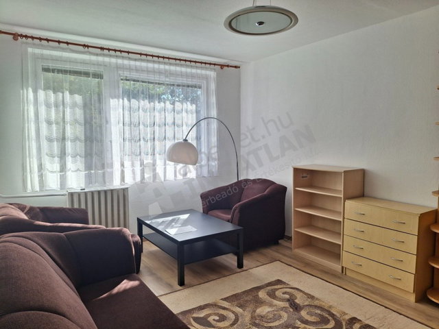 Kiadó panellakás, albérlet, XIII. kerületben, Röppentyű közben