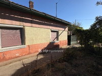 Eladó családi ház, Kunhegyesen 3.5 M Ft, 2 szobás