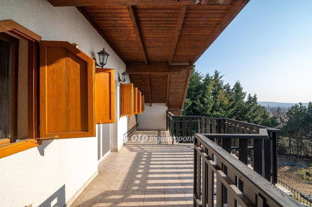 Eladó családi ház, Fóton 165.5 M Ft, 6 szobás